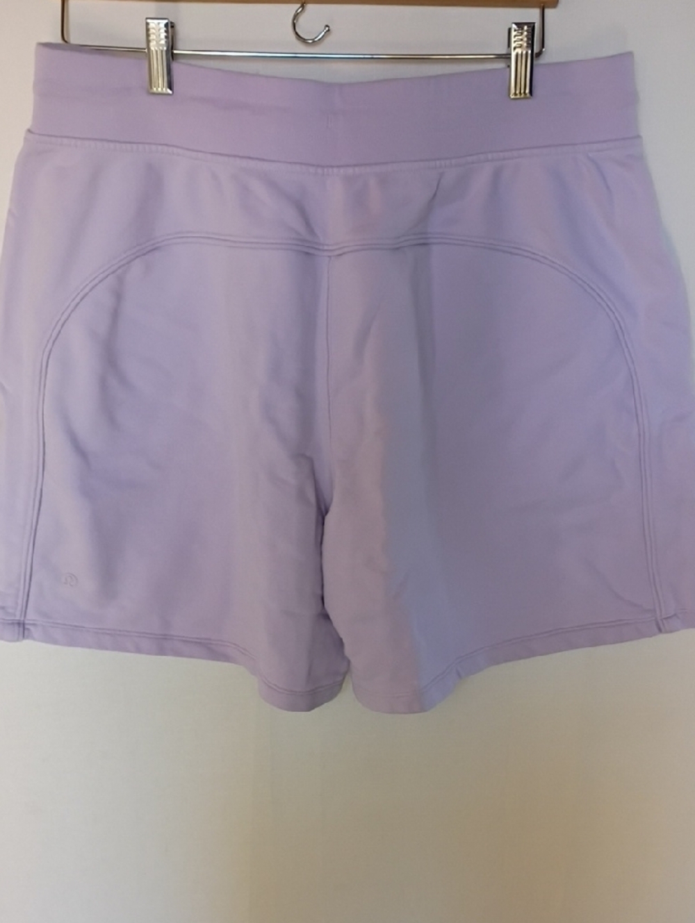 Lululemon Women's High Rise*7 Lulu Fanatics Shorts Size 14 - Picture 5 of 10